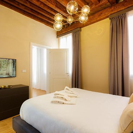 Fraivolti Apartment Venice Luaran gambar